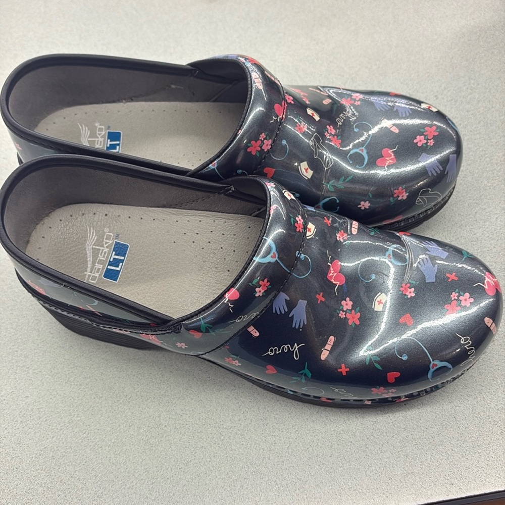 Dansko LT Medical Hero Nursing Clogs, Size 40